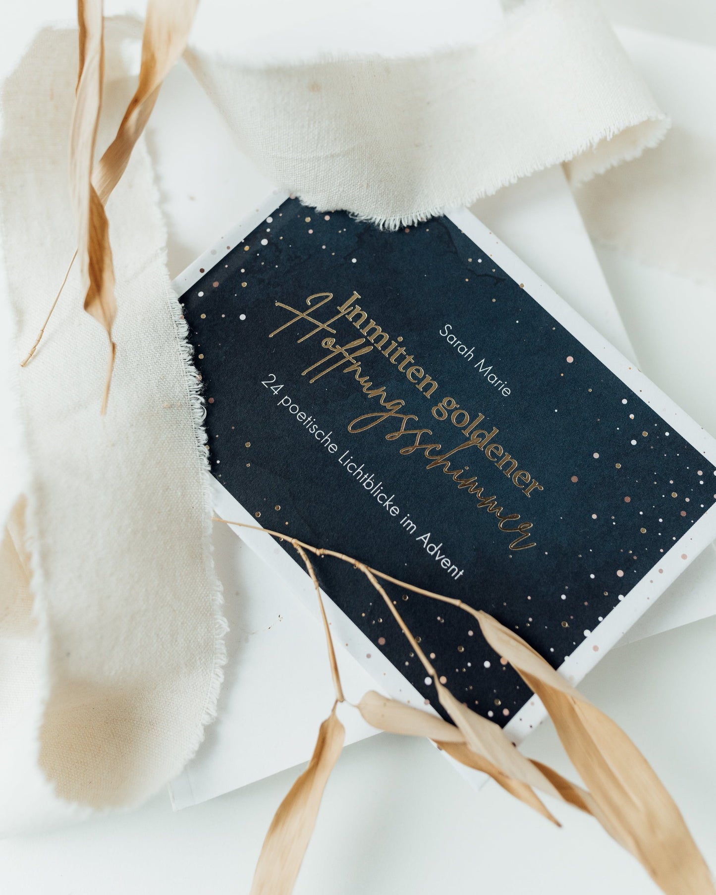 Adventskalender - "Inmitten goldener Hoffnungsschimmer"